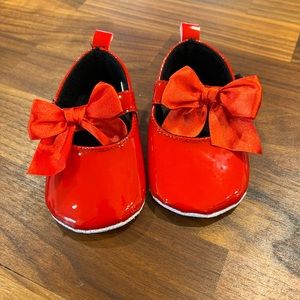 HUDSON BABY Red patent leather shoes with satin bow (0-6m)